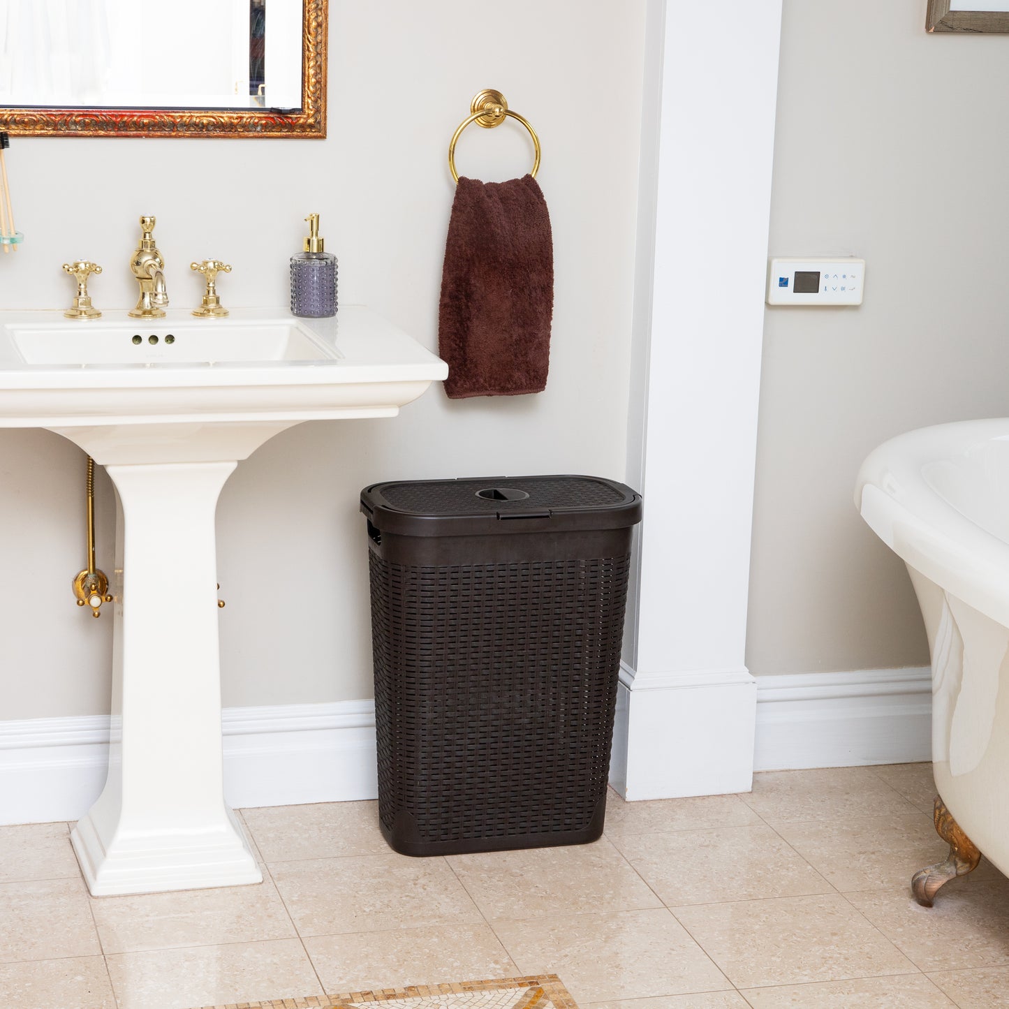 Mind Reader Slim Laundry Hamper with Lid, 40L Clothes Basket, Premium Wicker Design, Plastic