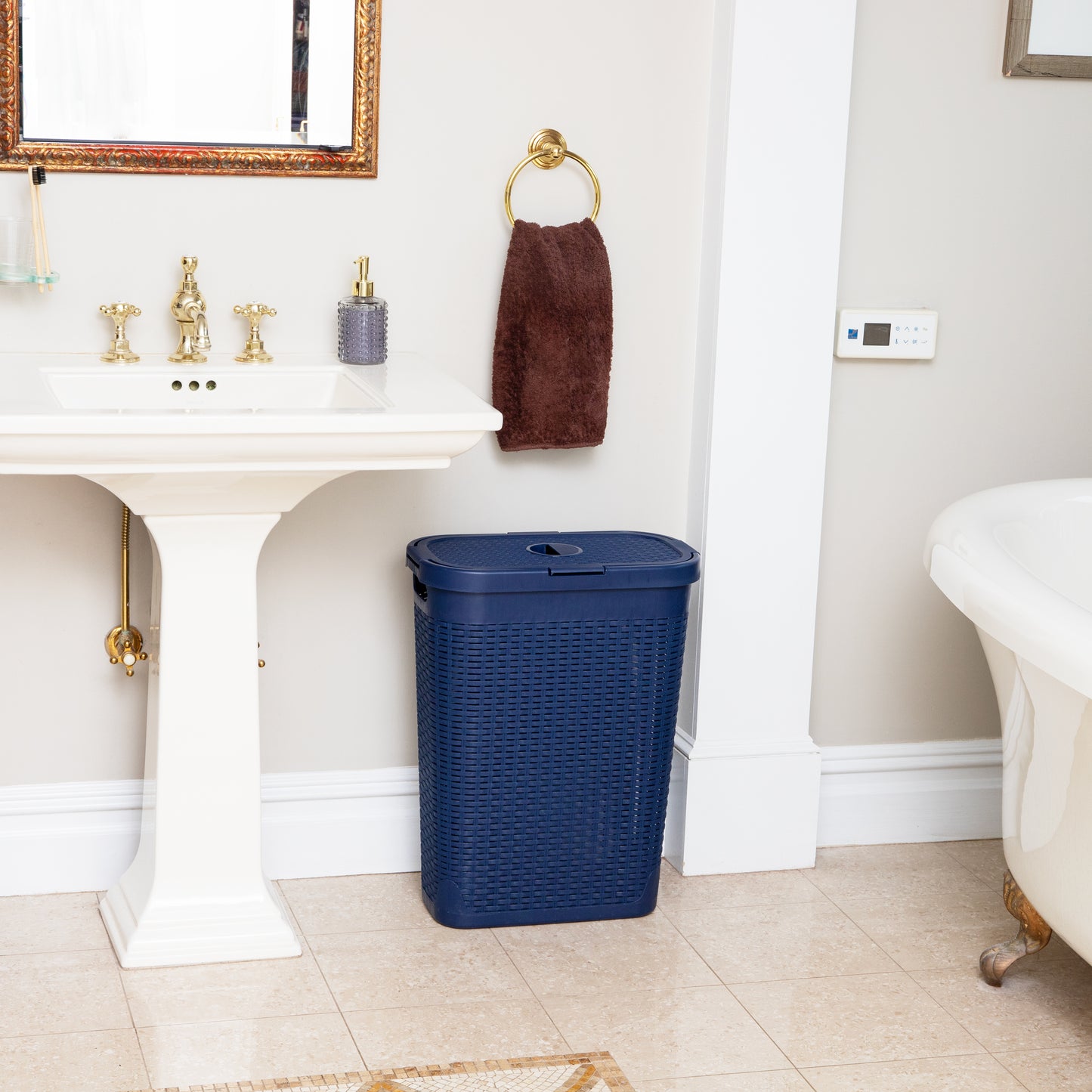 Mind Reader Slim Laundry Hamper with Lid, 40L Clothes Basket, Premium Wicker Design, Plastic
