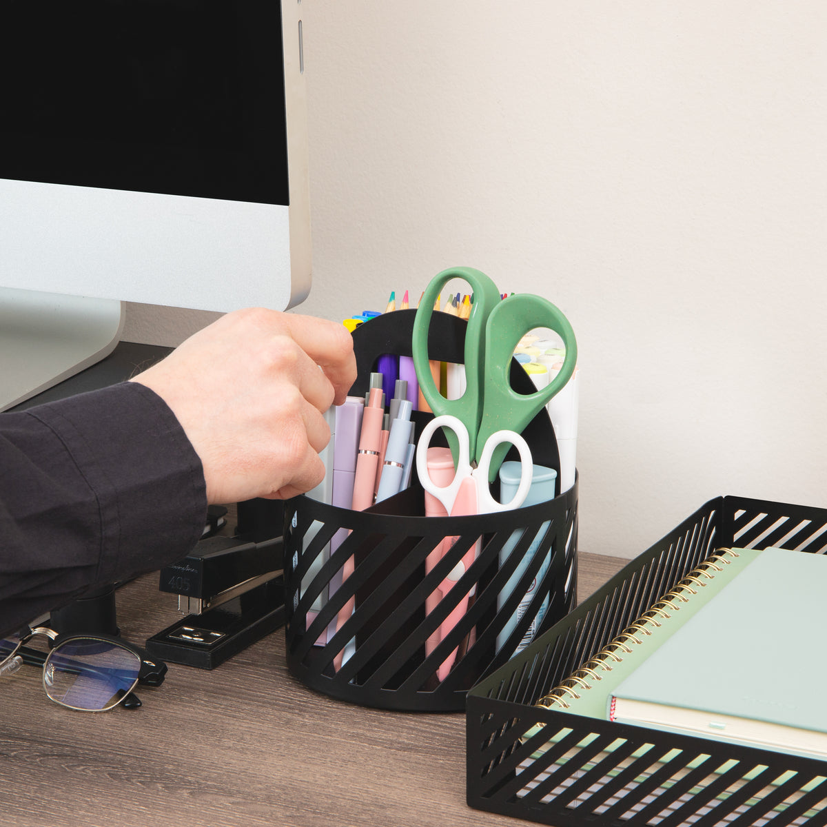 Mind Reader Round Metal Desktop Carousel Organizer with Handle, Four Compartments, Office Supplies and Accessories, Metal