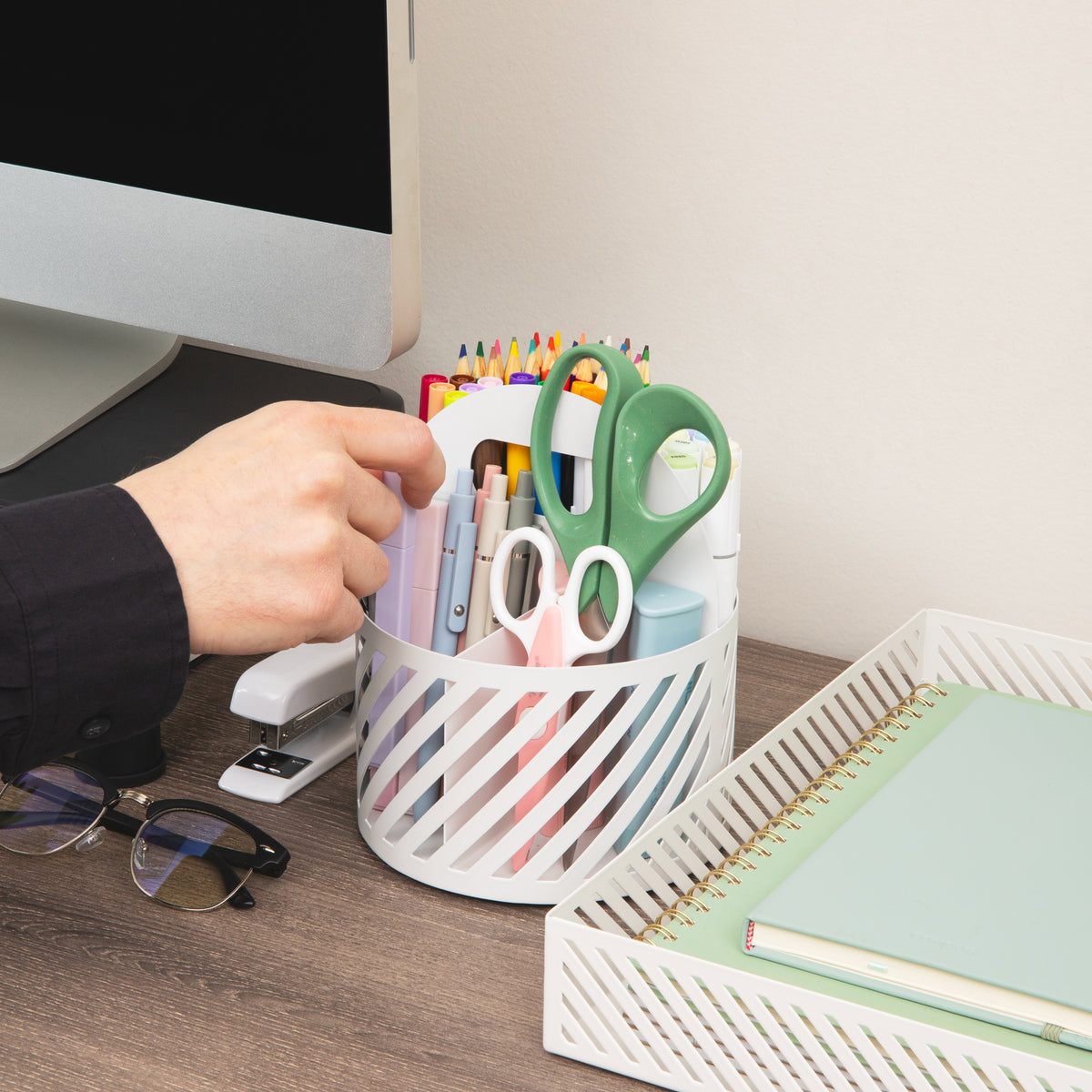 Mind Reader Round Metal Desktop Carousel Organizer with Handle, Four Compartments, Office Supplies and Accessories, Metal