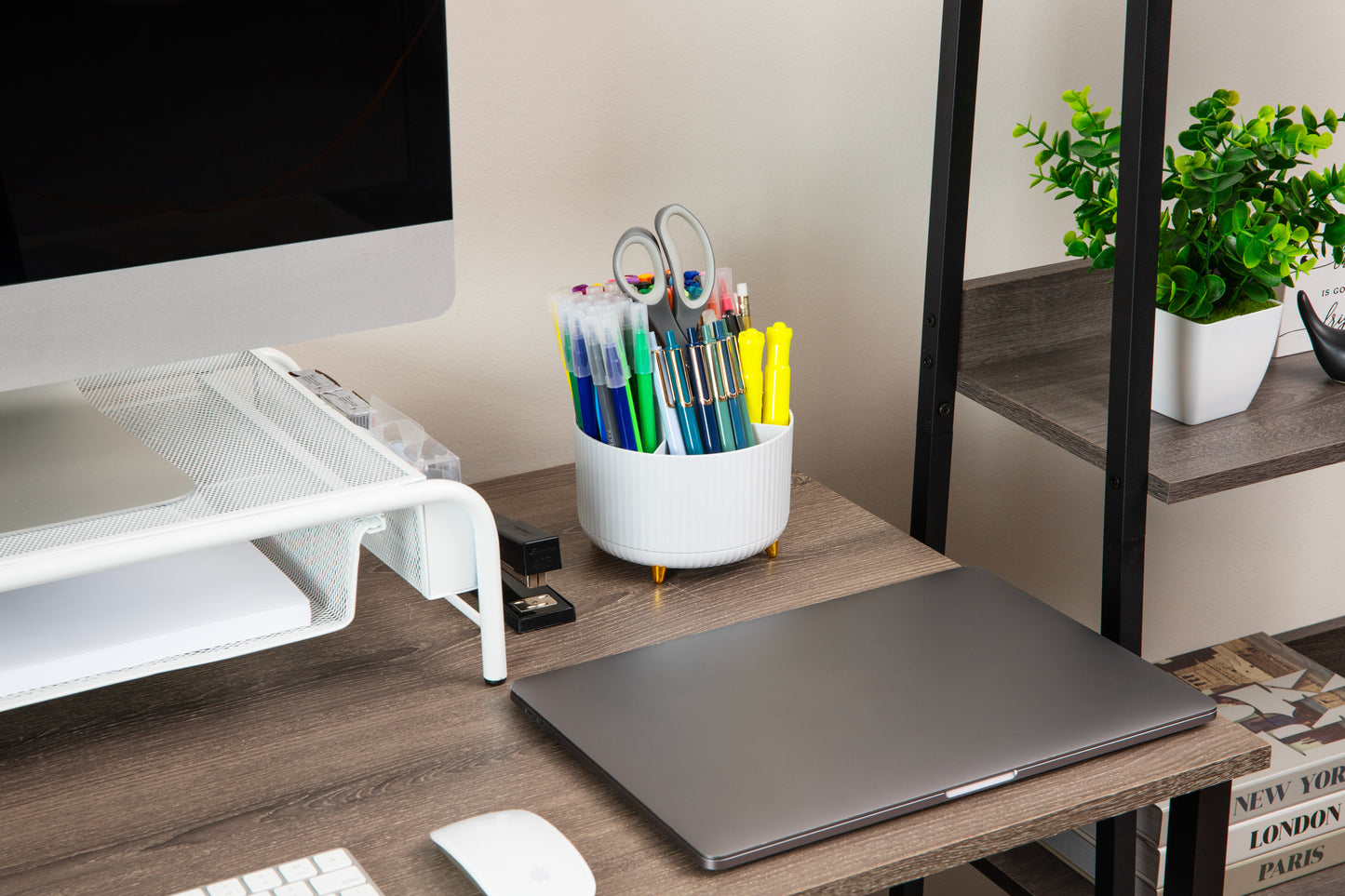 Mind Reader Rotating Pen Cup, Accessory Holder, Desktop Organization, Office, Plastic, 5.75"L x 5.75"W x 4.75"H